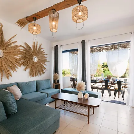 Willa Lira Pure Serenity & Sea Views 3br Retimno