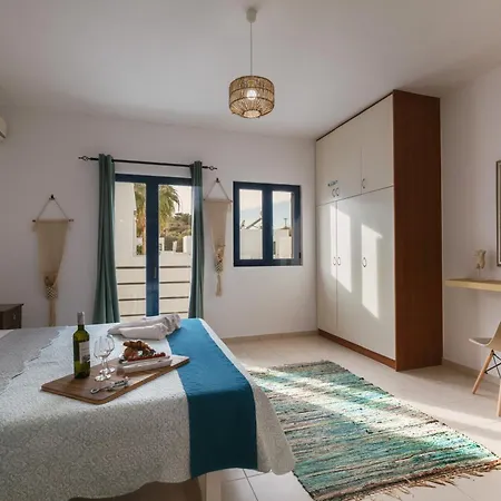 Willa Lira Pure Serenity & Sea Views 3br Retimno